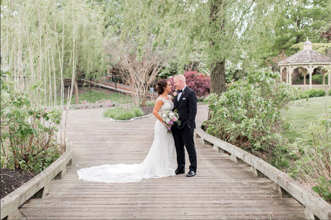 Bride-Groom-Garden-Bridge